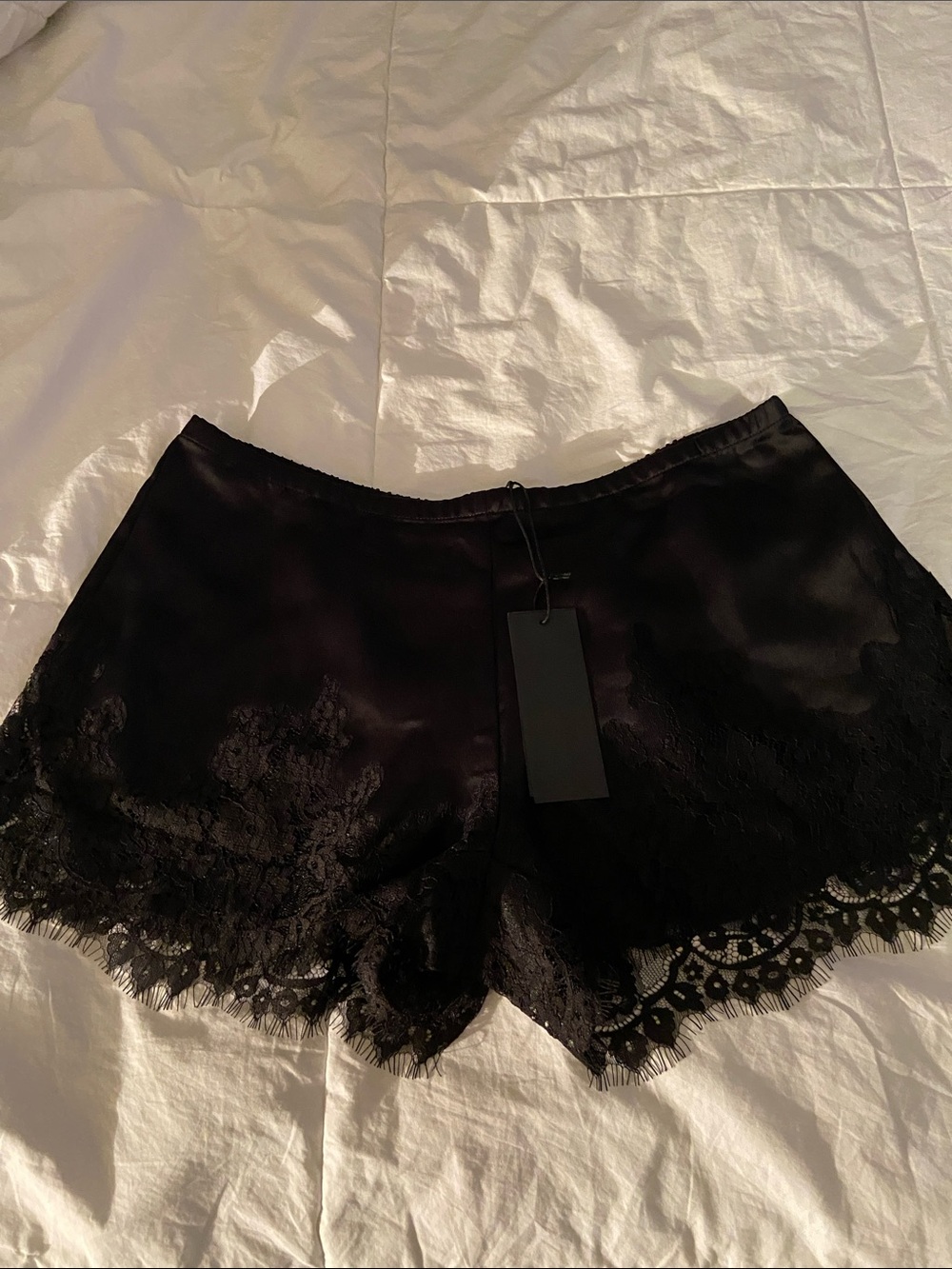 đ¤Black Silky Lace Trim Shortsđ¤ - Picture 4 of 11